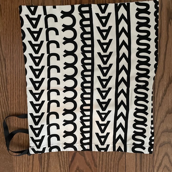 Marc Jacobs Trio (3) Dust Bags Graphic Logo Black and White Unused - Picture 3 of 4
